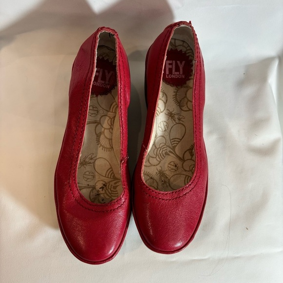 FLY LONDON Sz 37 Slip On Verona Wedges Pump Leather in Red - Picture 3 of 9